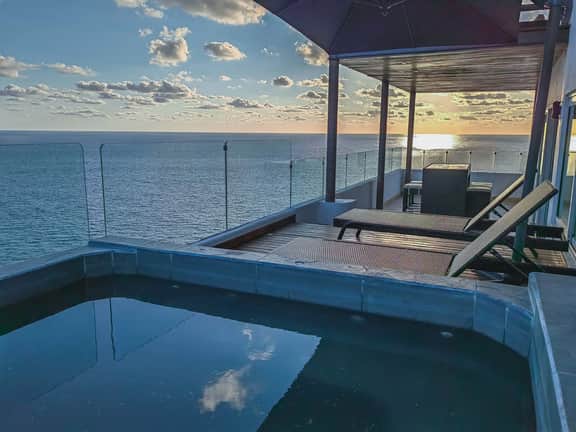 JRPH w Jacuzzi and the best views of Acapulco - Image 3